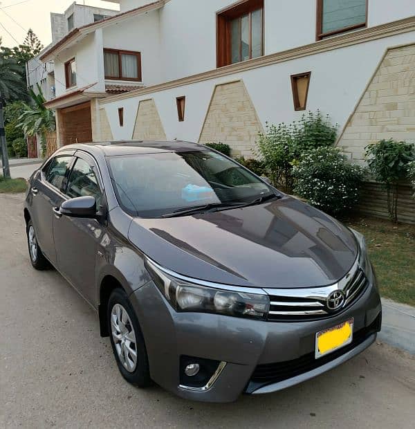 Toyota Corolla GLI 2016 registered original gun metallic color 0