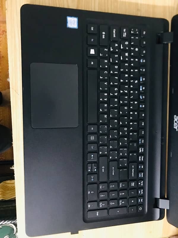 acer laptop cor i5 7th generation just like new 3