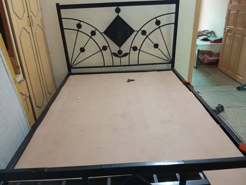 iron bed for sale 0