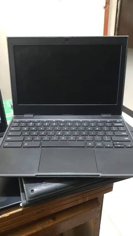 lenovo 100 E  4/32 gb 1