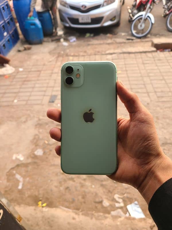 Apple Iphone 11 water pack non pta 1