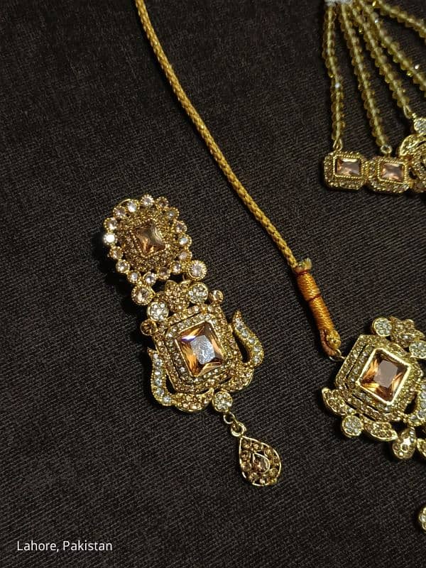 Bridal formal Jewellery set with jhoomer in new condition 1