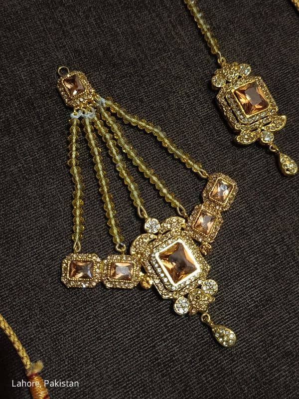 Bridal formal Jewellery set with jhoomer in new condition 2