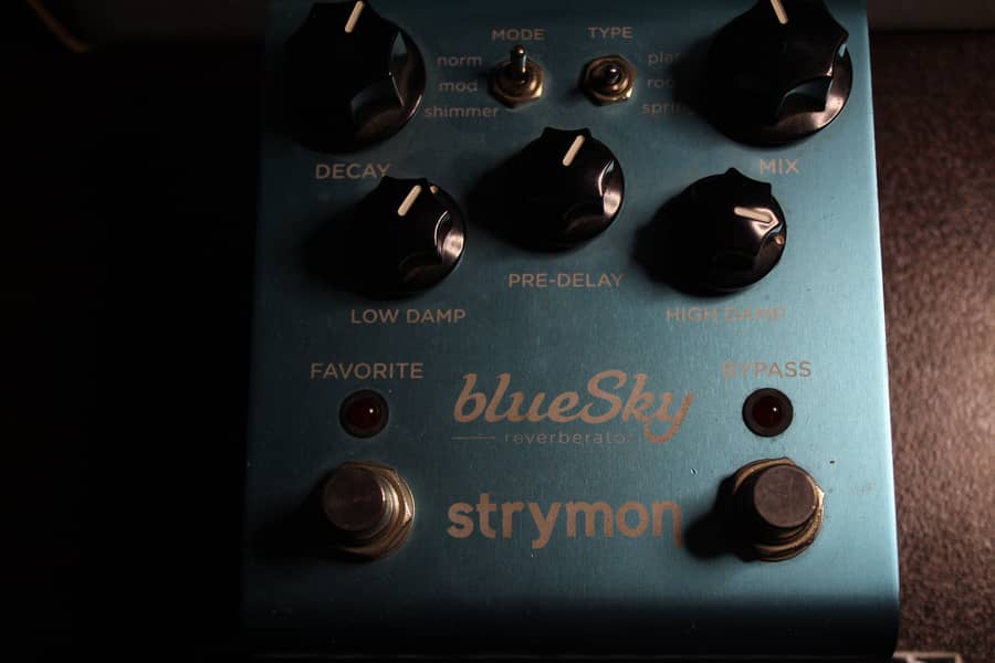 Strymon BlueSky Reverberator – Guitar Pedal 2