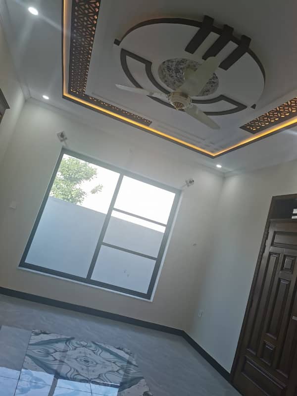 Brand New Luxurious House Available For Sale At Decent Amount . Faisal Town Phase 1 ,One Of The Most Important Location Of The Islamabad / Demond 3.10 Crore 14