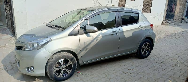 Toyota Vitz 2012 6