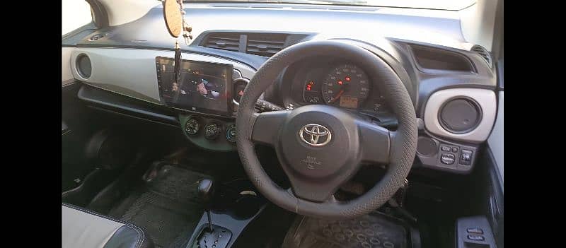 Toyota Vitz 2012 7