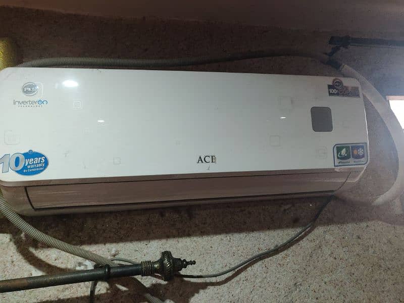 Pel DC inverter heat and cooling good condition Urgent Selling 1