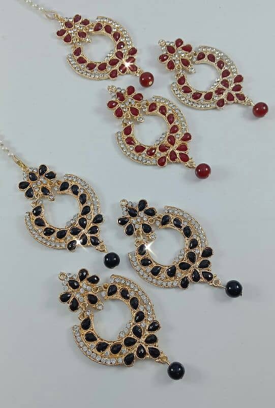 Beautiful Earring With Bindi 4