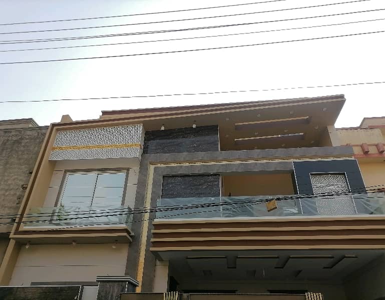 12 Marla House In Lahore Is Available For sale 1