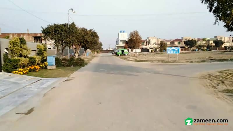 5 Marla Residential Plot For Sale In Khayaban e Amin 0