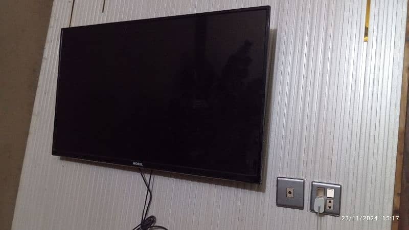 Nobel LCD 45 inch 2