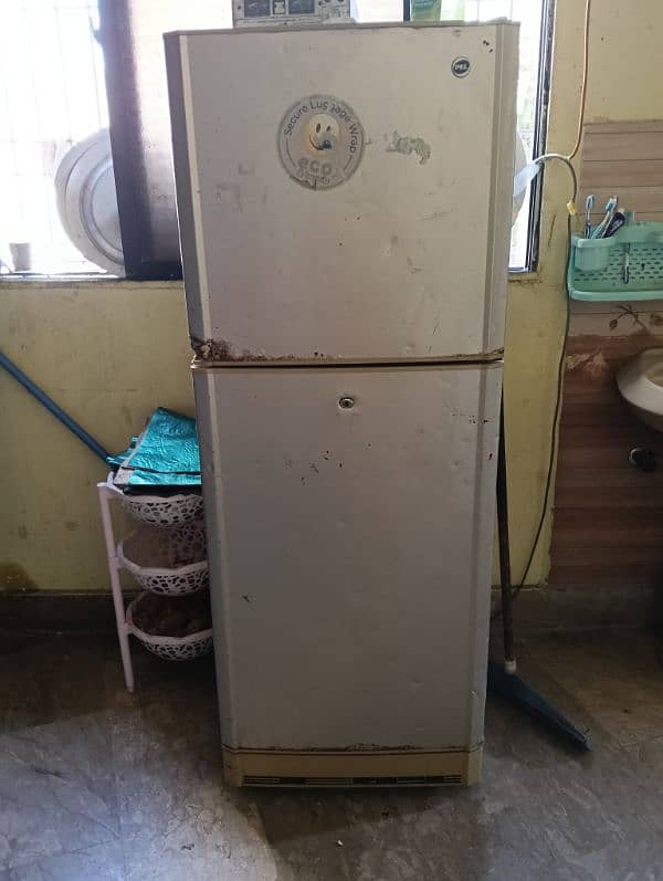 used fridge 0