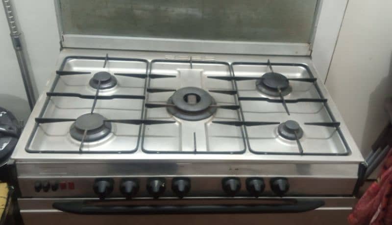 5 burner cooking Range 0