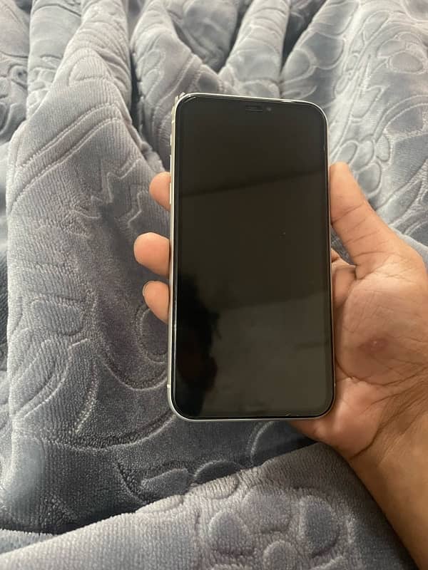 Iphone XR 64Gb LLA 4