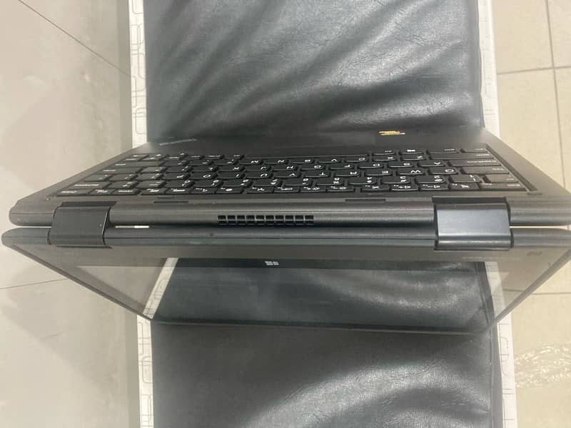 Yoga 11e 4