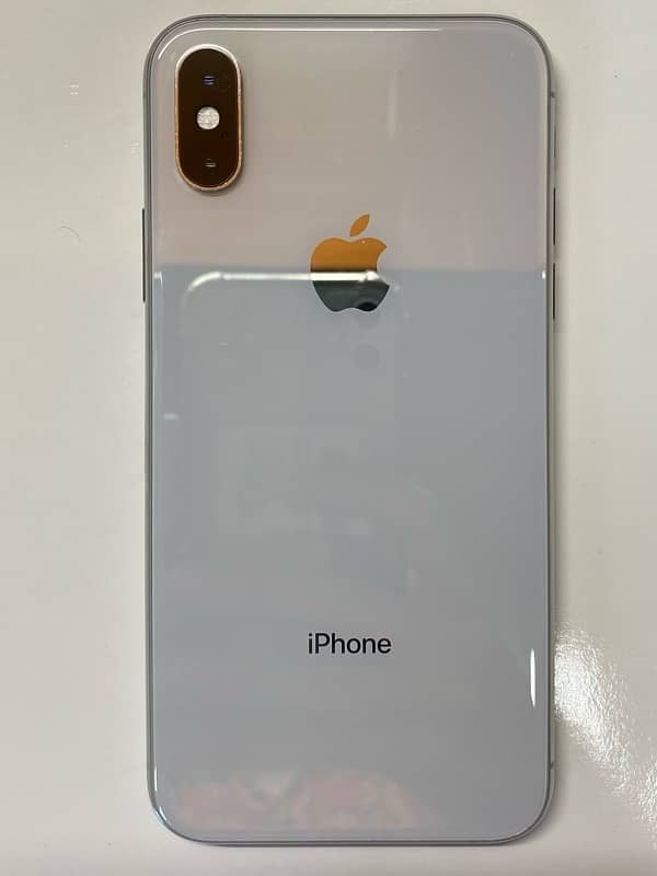 JUST LIKE NEW iPhone XS White PTA Approved 6