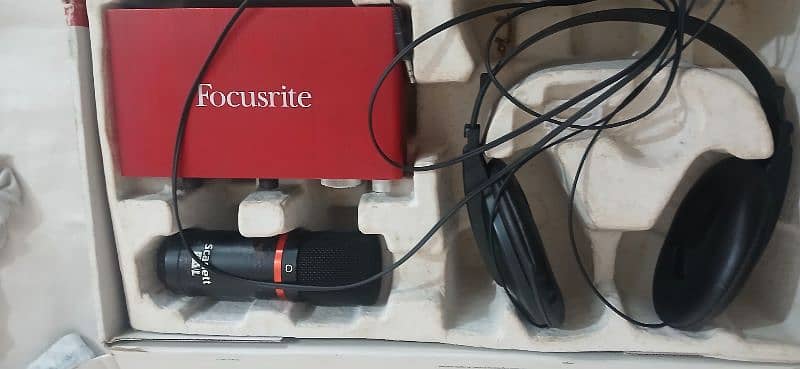 focusrite combo 2i2 2nd gen 7