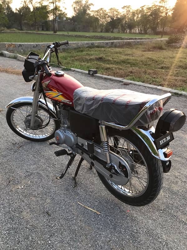 Honda125(21)Model Islamabad Register Exchange possible 1