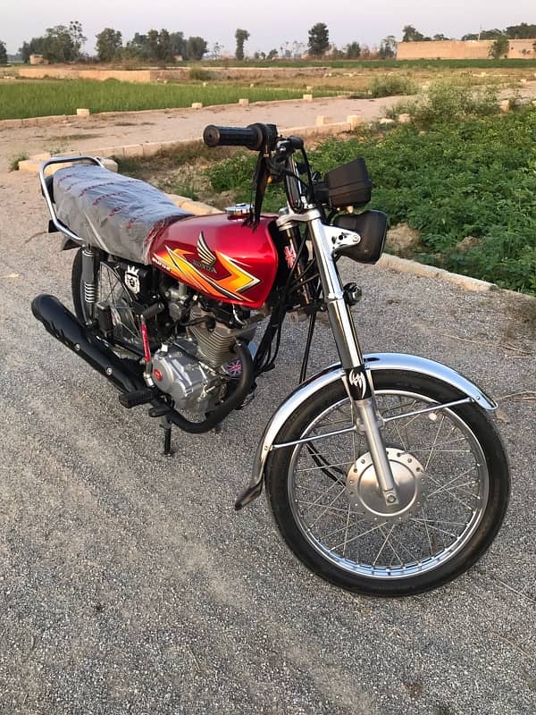 Honda125(21)Model Islamabad Register Exchange possible 4