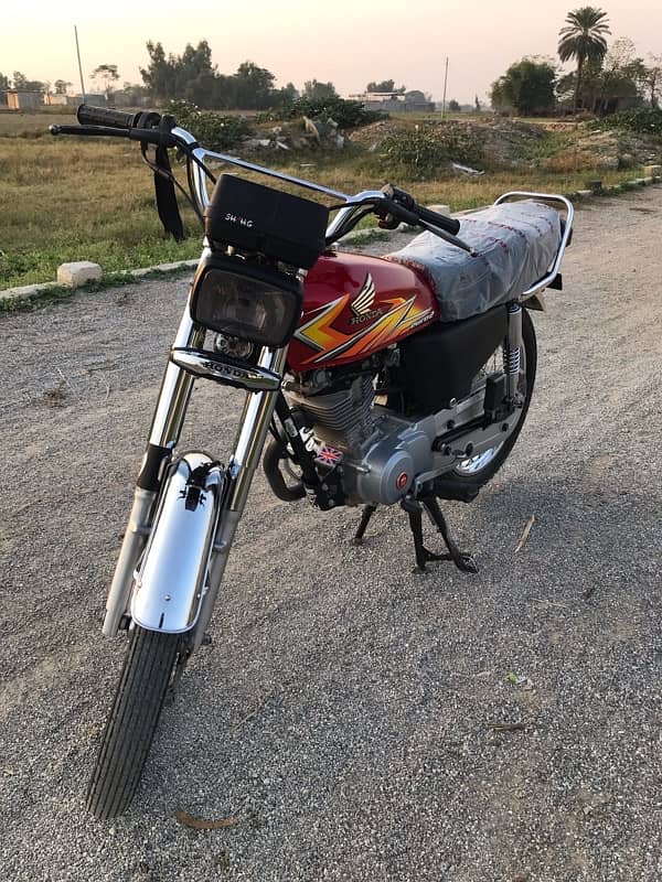 Honda125(21)Model Islamabad Register Exchange possible 5