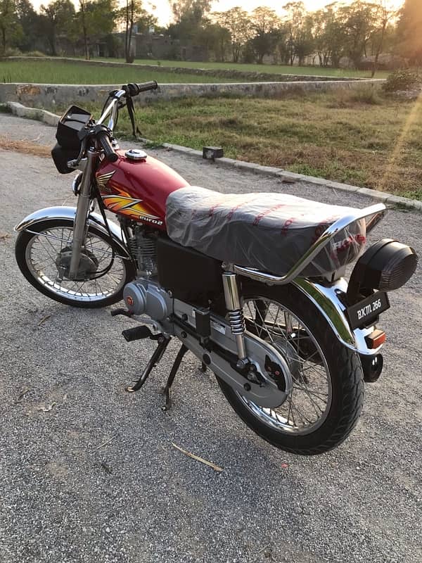 Honda125(21)Model Islamabad Register Exchange possible 6