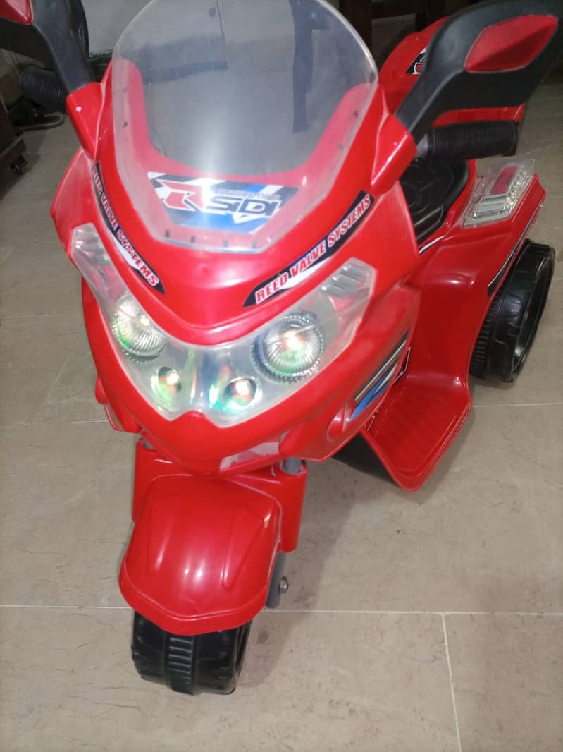 EXCELLENT  RECHARGEABLE BIKE FOR SMALL KIDS 1