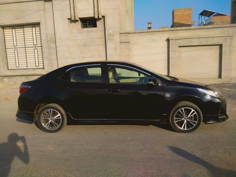 Toyota Corolla Altis 2017 6