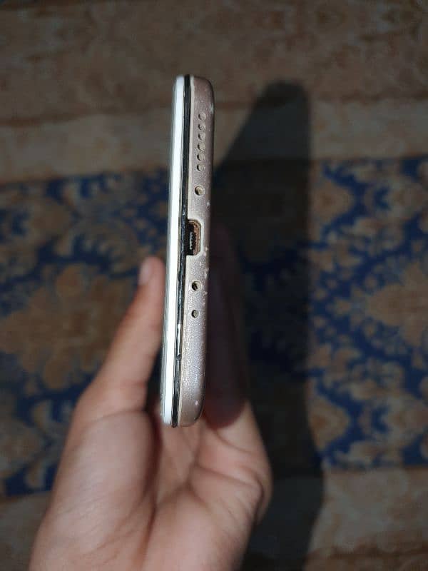 Vivo Y66 for sale lady hand used 4