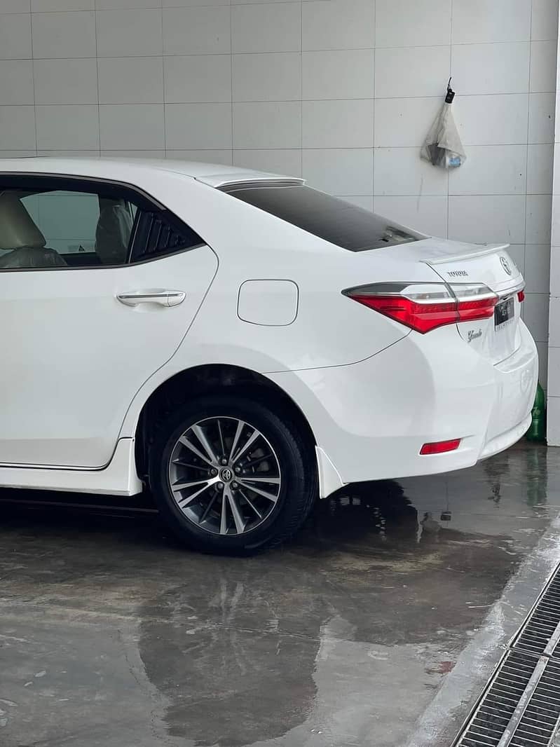 Toyota Altis Grande 2018 3