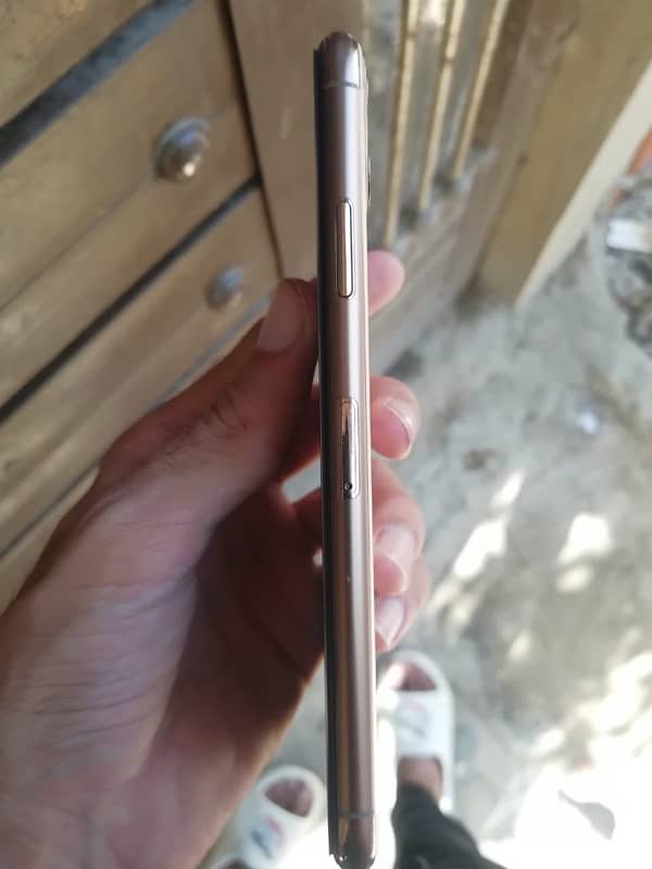 Iphone 11 Pro Max 256 GB Factory Unlock 3