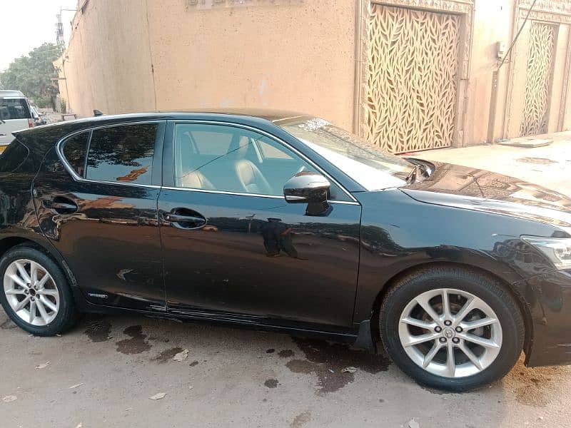 Lexus CT200h 2011 6