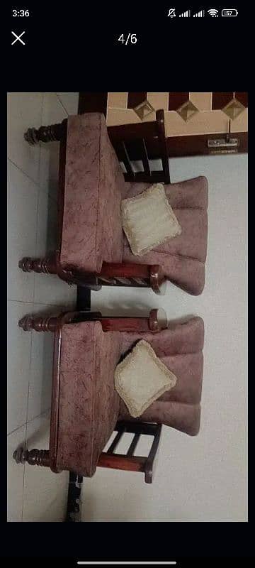 5 seater sofa in new condition 2