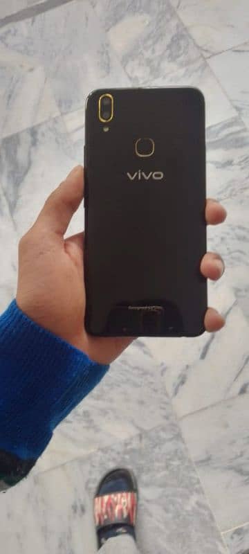 vivo Y85A selling urgently due to some reasons 64gb,4ram 2