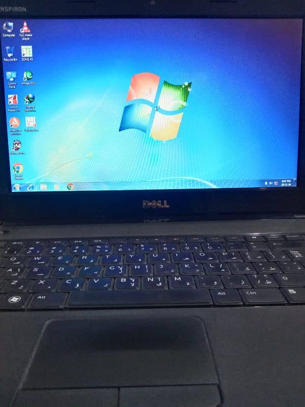 Dell Inspiron i3 1