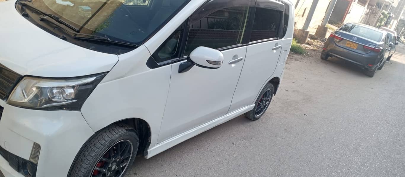 Daihatsu Move 660 CC MODEL 2014 Reg 2018 1