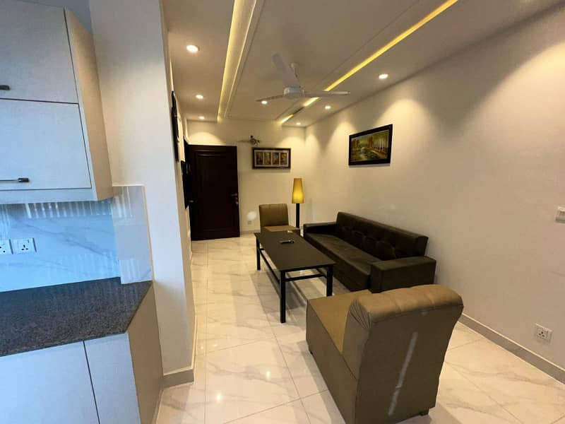 1 Bedroom VIP Full furnish flat per day available in Bahria town Lahore 2