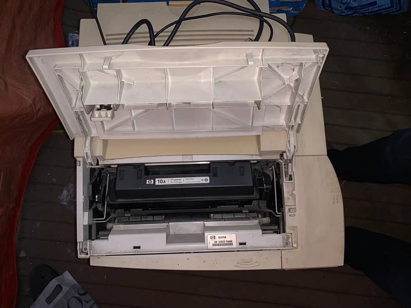 HP laser jet 2300dn 3