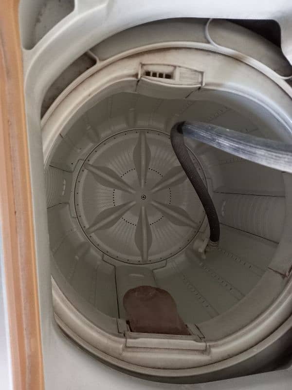 National fully automatic washing machine. 2