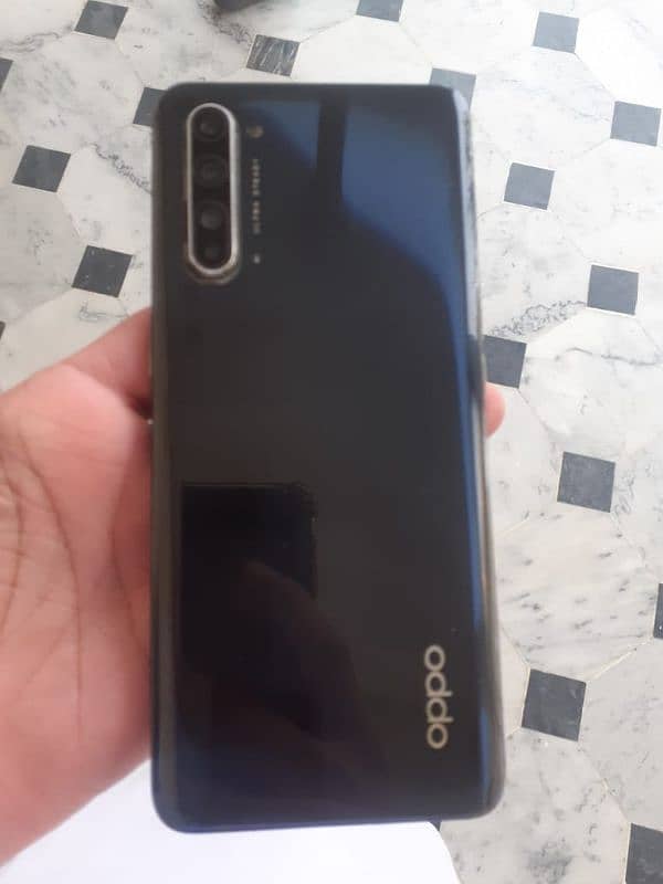 oppo Reno 3 8+3ram. 128rom 2