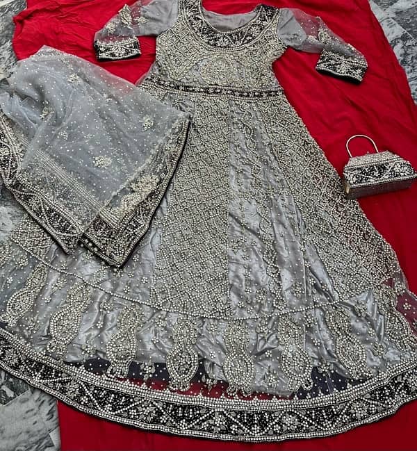 Bridal Mexxi with heavy duppata and matching cluch for sale 4