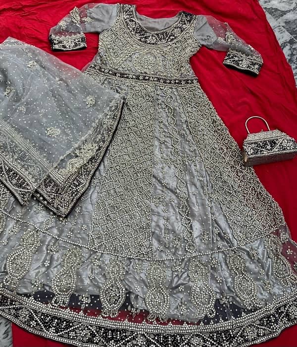 Bridal Mexxi with heavy duppata and matching cluch for sale 5