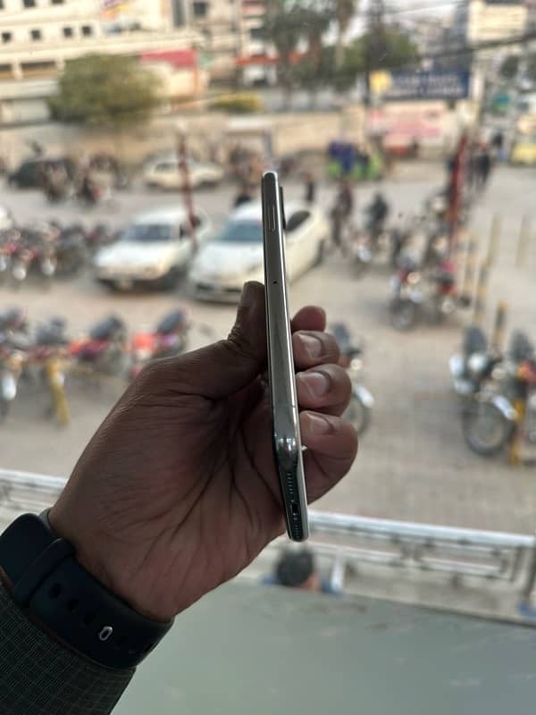 iPhone X 64GB PTA approve good condition 2