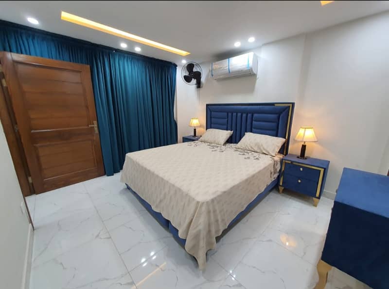 1 Bedroom VIP Full furnish flat per day available in Bahria town Lahore 2