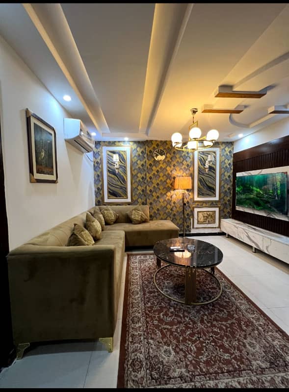 1 Bedroom VIP Full furnish flat per day available in Bahria town Lahore 3