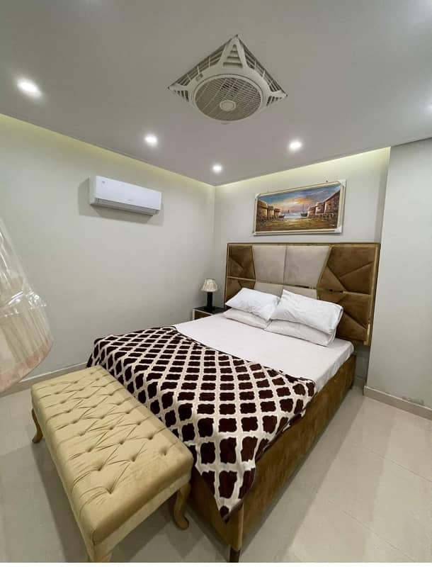 1 Bedroom VIP Full furnish flat per day available in Bahria town Lahore 5