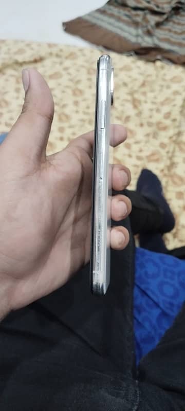 Iphone x 64 gb Pta Approved 3