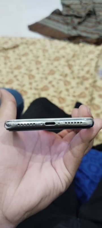 Iphone x 64 gb Pta Approved 5