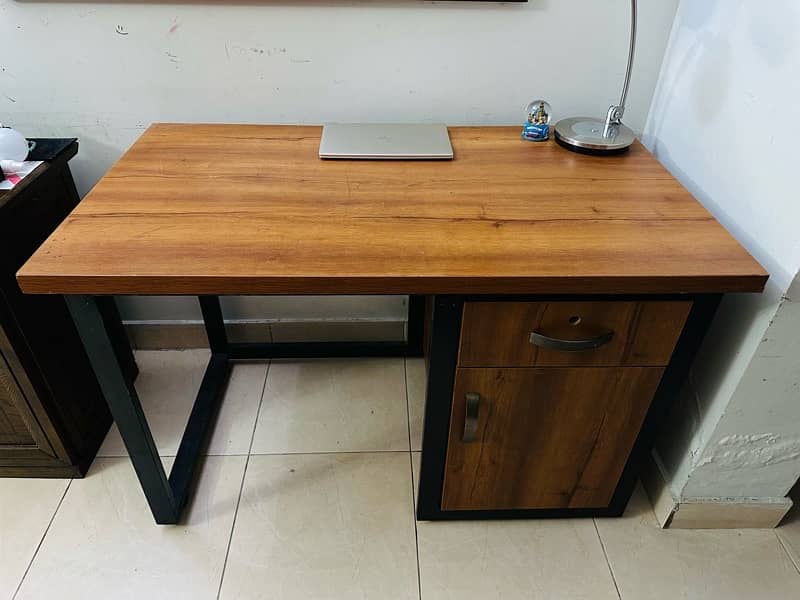 Wooden Office Table 0