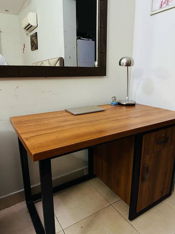 Wooden Office Table 1